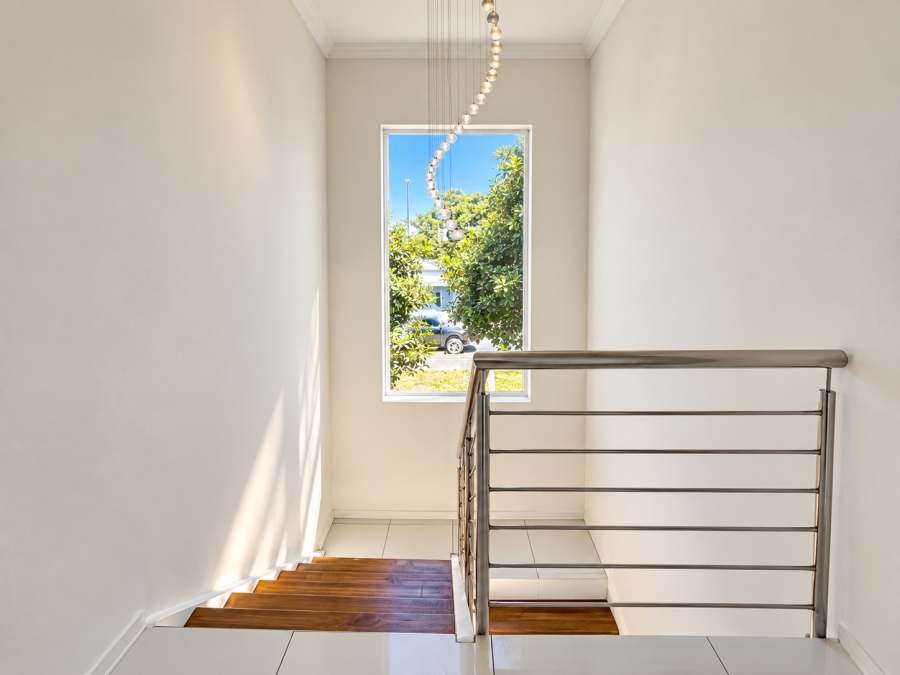 To Let 3 Bedroom Property for Rent in Parklands Western Cape